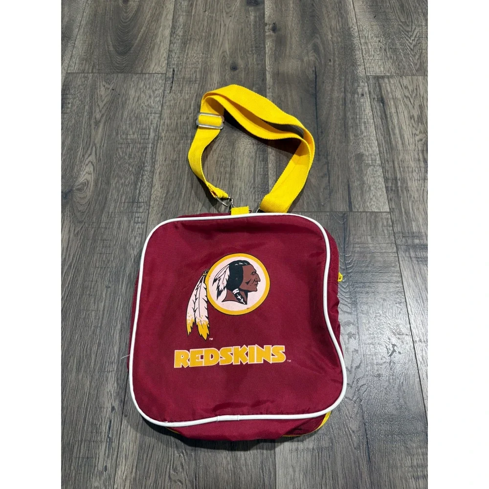 EDS West Washington Redskins Duffel Bag Unisex Large Burgundy Good Vintage NFL